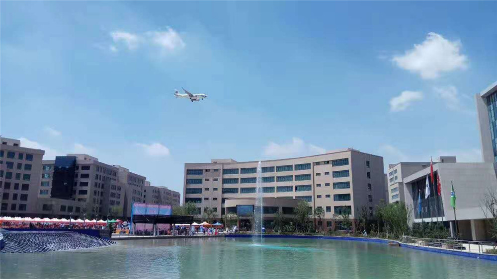 創(chuàng)建文明城市構(gòu)建和諧社會(huì)緣聚新區(qū)亞太總部基地萬人歡樂頌7月29日盛大舉行
